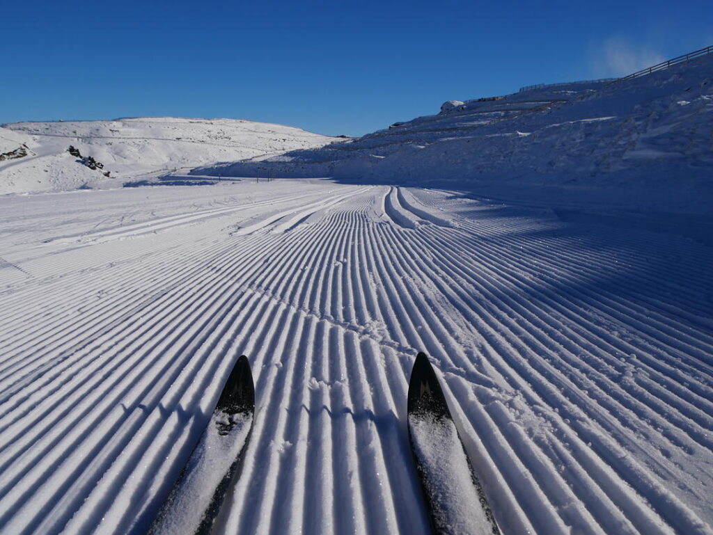 Ski tracks, grooming, Snow Farm cross ski area, New Zealand